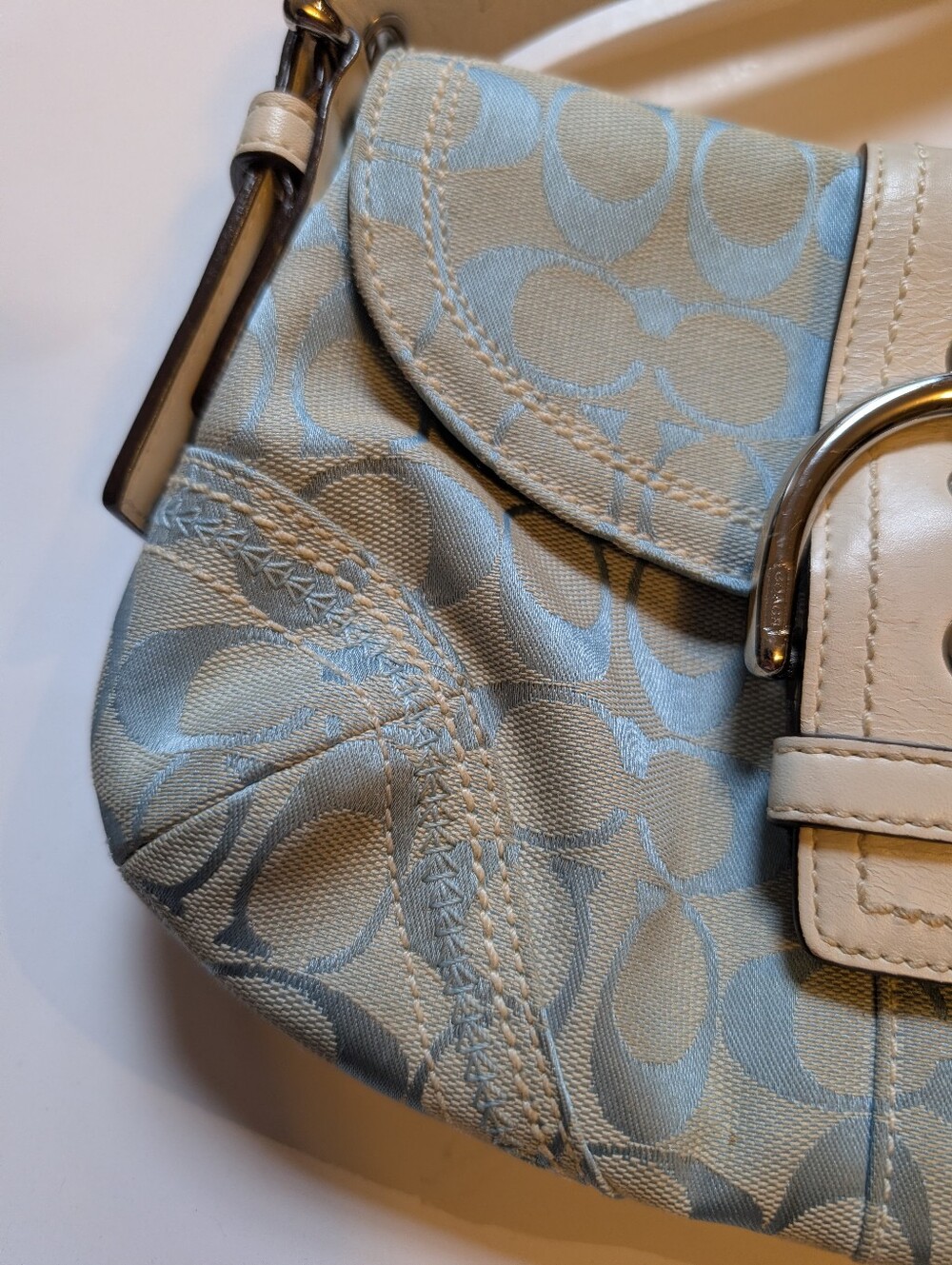 Vintage Coach Soho Signature Flap Shoulder Bag Blue White Buckle Y2K In VGUC - Picture 6 of 14
